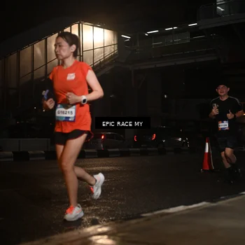 Runner Photo 7733300