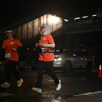 Runner Photo 7733306