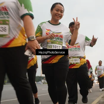 Runner Photo 7733338
