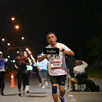Runner Photo 7733341
