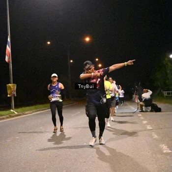 Runner Photo 7733352