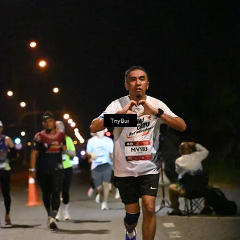 Runner Photo 7733354