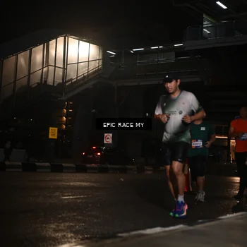 Runner Photo 7733357