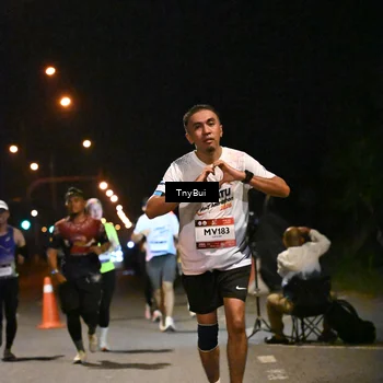 Runner Photo 7733359