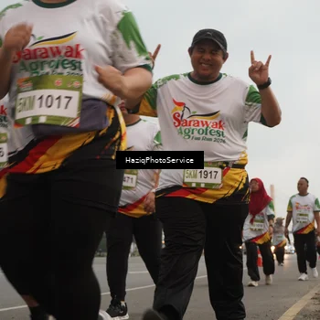 Runner Photo 7733362