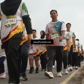 Runner Photo 7733394