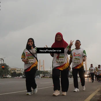 Runner Photo 7733474