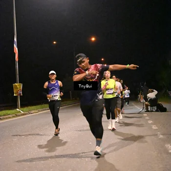Runner Photo 7733479