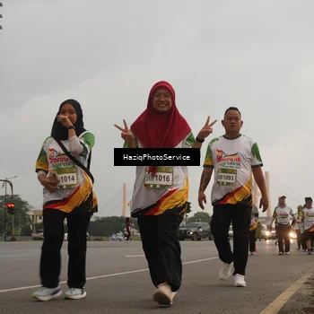 Runner Photo 7733485