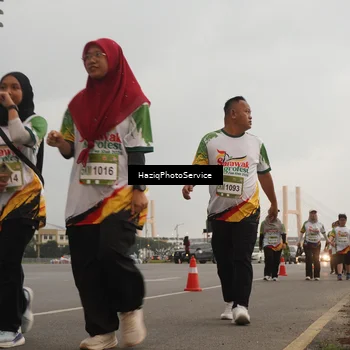 Runner Photo 7733509