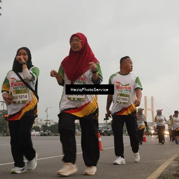 Runner Photo 7733517