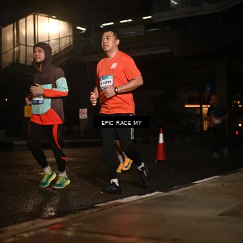 Runner Photo 7733546