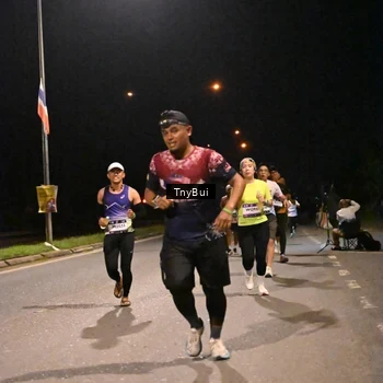 Runner Photo 7733549