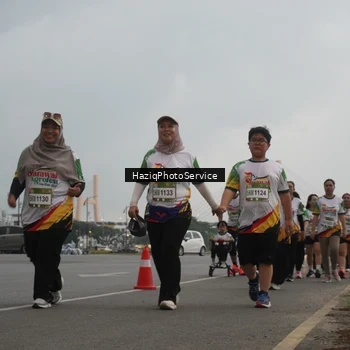 Runner Photo 7733557