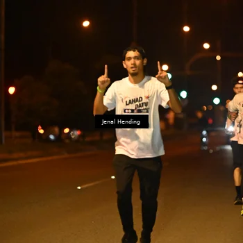 Runner Photo 7733573