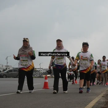 Runner Photo 7733578