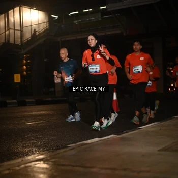 Runner Photo 7733579