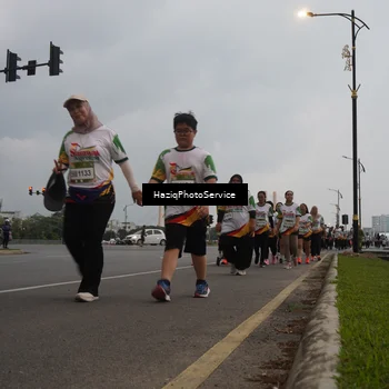 Runner Photo 7733596