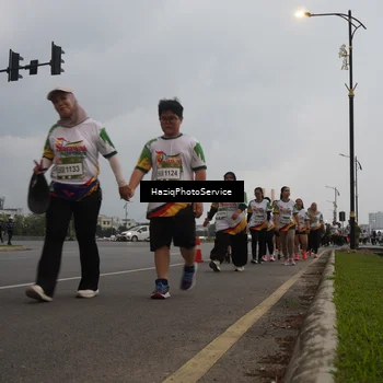 Runner Photo 7733613