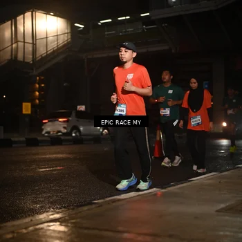 Runner Photo 7733615