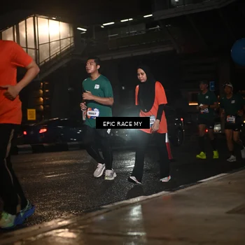 Runner Photo 7733640