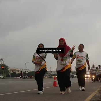 Runner Photo 7733646