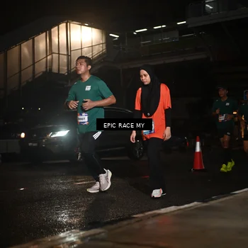 Runner Photo 7733655
