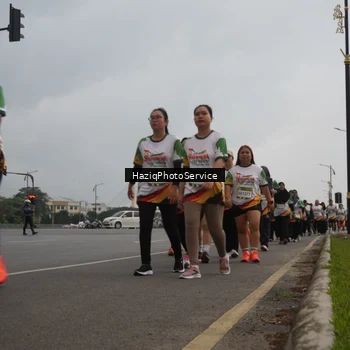 Runner Photo 7733672
