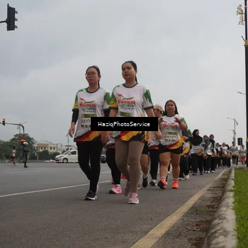 Runner Photo 7733693