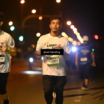 Runner Photo 7733700