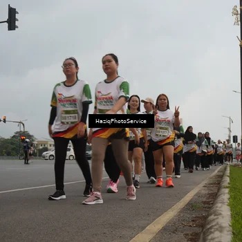Runner Photo 7733713