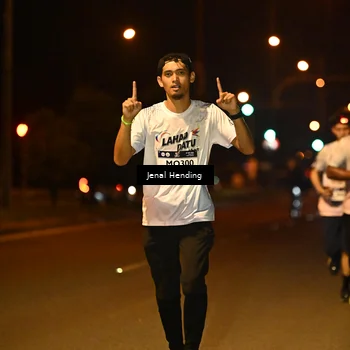 Runner Photo 7733717