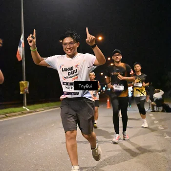 Runner Photo 7733726