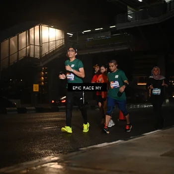 Runner Photo 7733736