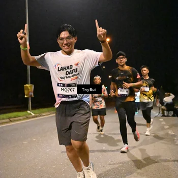 Runner Photo 7733742