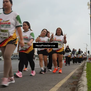 Runner Photo 7733750