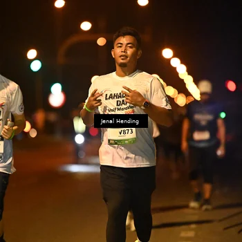 Runner Photo 7733758