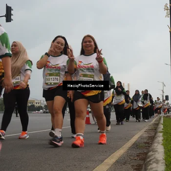 Runner Photo 7733759