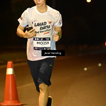 Runner Photo 7733767
