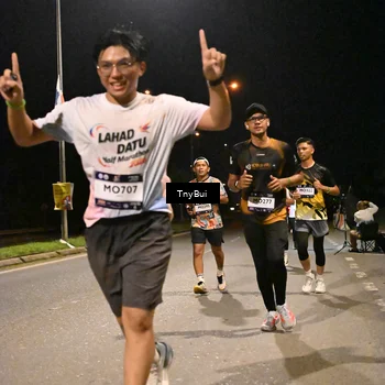 Runner Photo 7733771