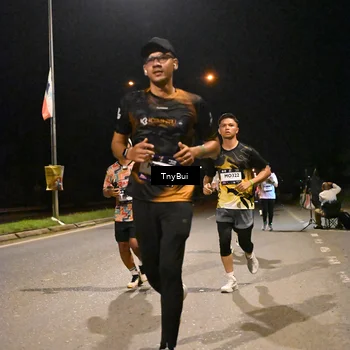 Runner Photo 7733787