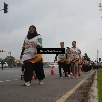 Runner Photo 7733789