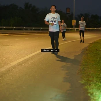 Runner Photo 7733803