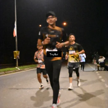 Runner Photo 7733812