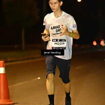 Runner Photo 7733839