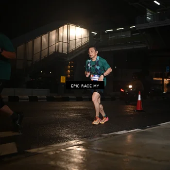 Runner Photo 7733847