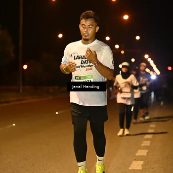 Runner Photo 7733849