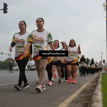 Runner Photo 7733853