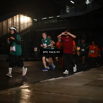 Runner Photo 7733854