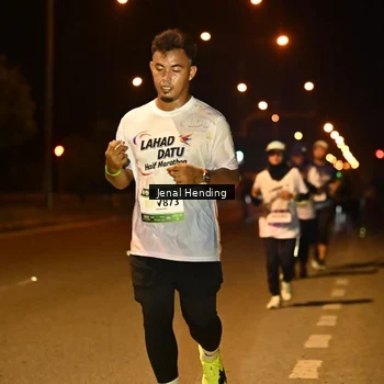 Runner Photo 7733859